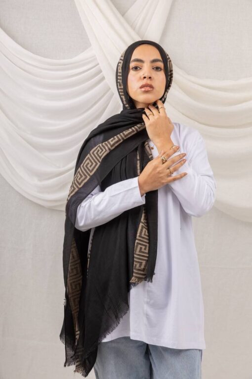 Embroidered linen scarf ✨ - Image 17